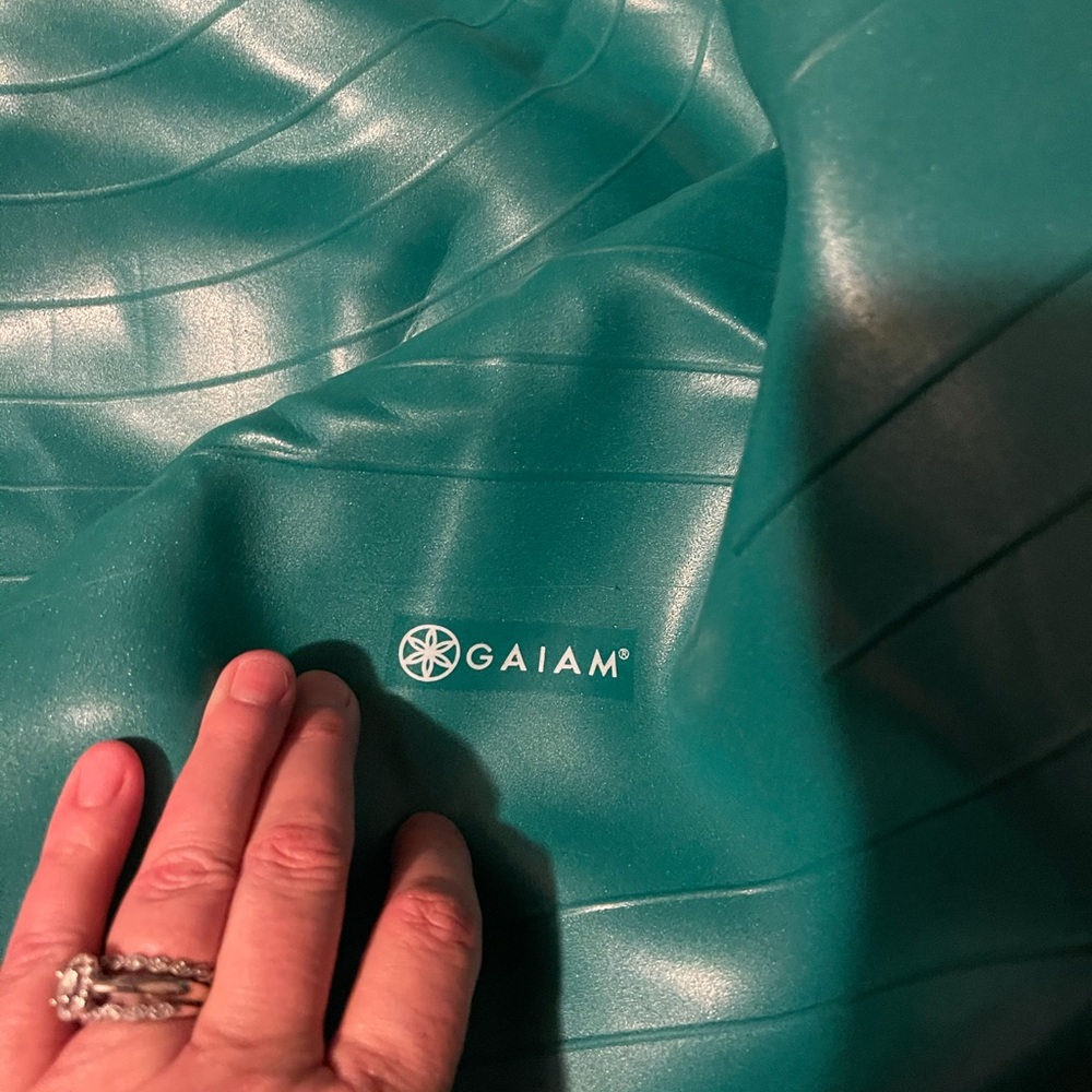 Yoga ball ...GAIAM brand - Picture 4 of 5